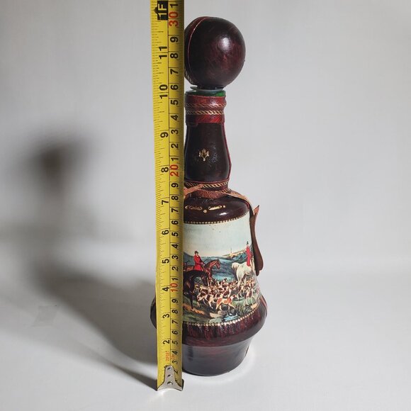 Vintage Eaton Leather-Covered Glass Decanter – Hunting Scene, 12" - Picture 7 of 8